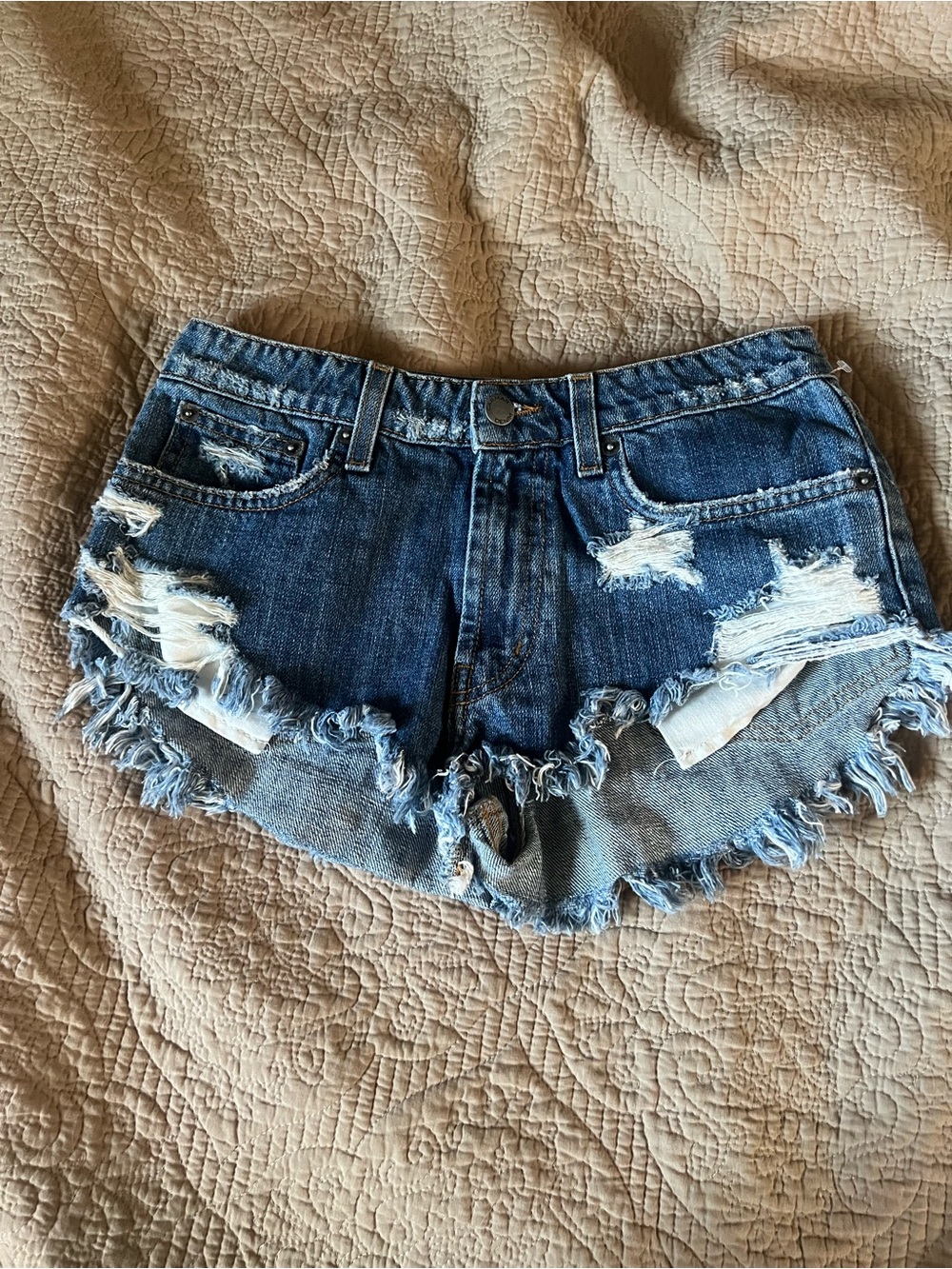 Carmar Distressed Frayed Hem Denim Shorts - Blue 25